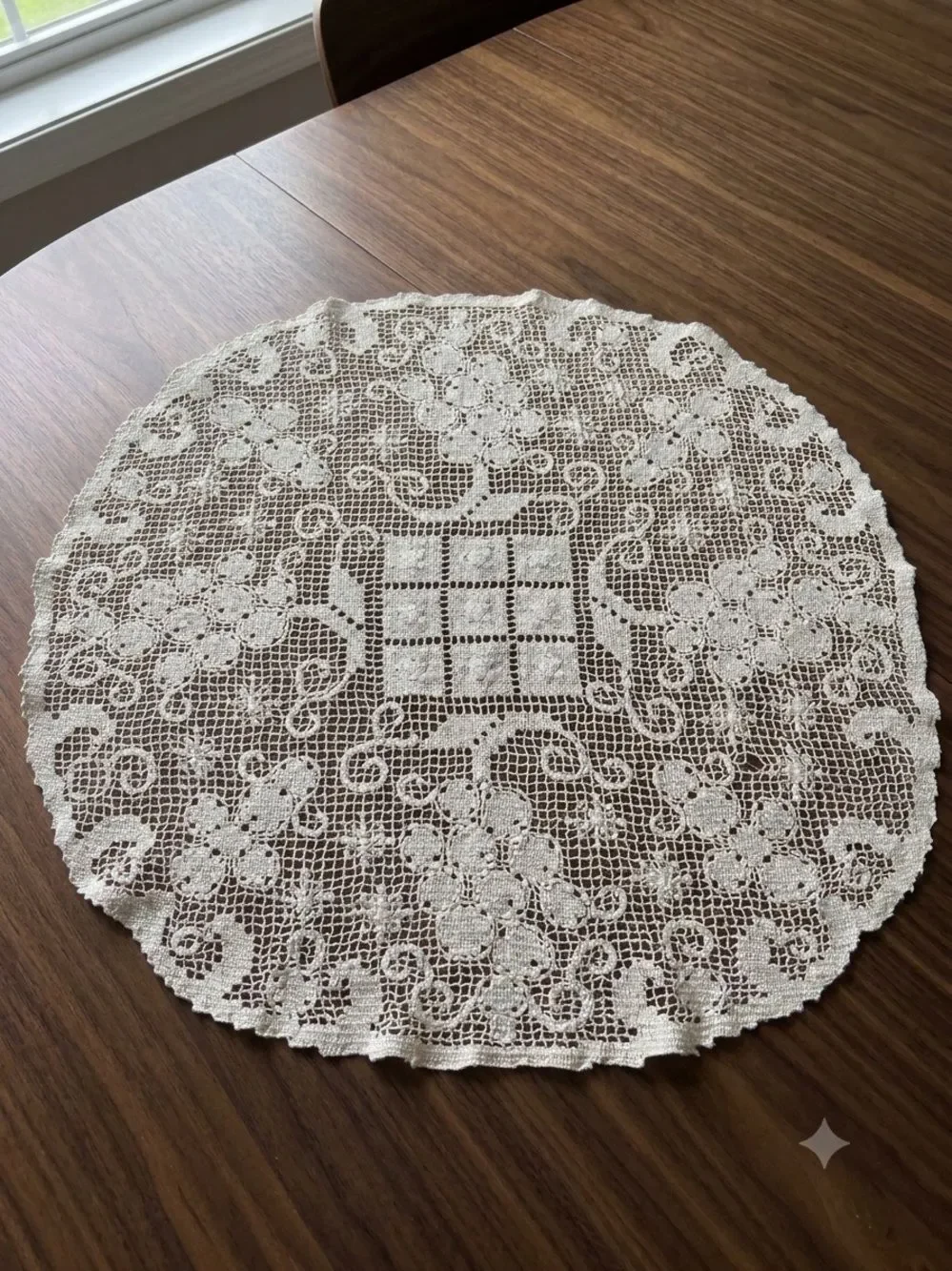 Cream Lace Crochet Round Table Doily Large 70’s Size 20 inches